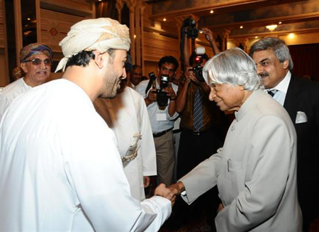 Former India President Meets with EO Oman
